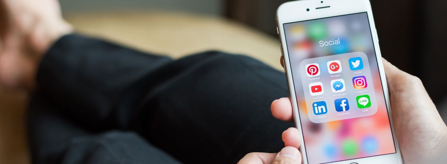 Mobile phone social media