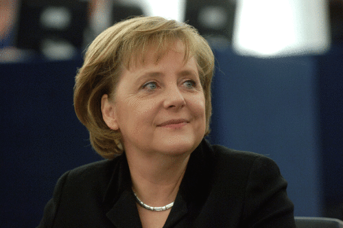 T6266073e7d735face8c82601-angela-merkel_55face8c824f6_56266073e7cde-10.gif