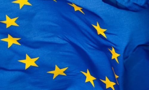 T74418079eedc-eu-flag-image_574418079ede5-269.jpg