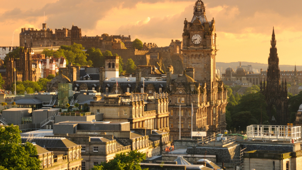 Tb6ad88b08c78-edinburgh-cityscape_5b6ad88b08bda-327.jpg